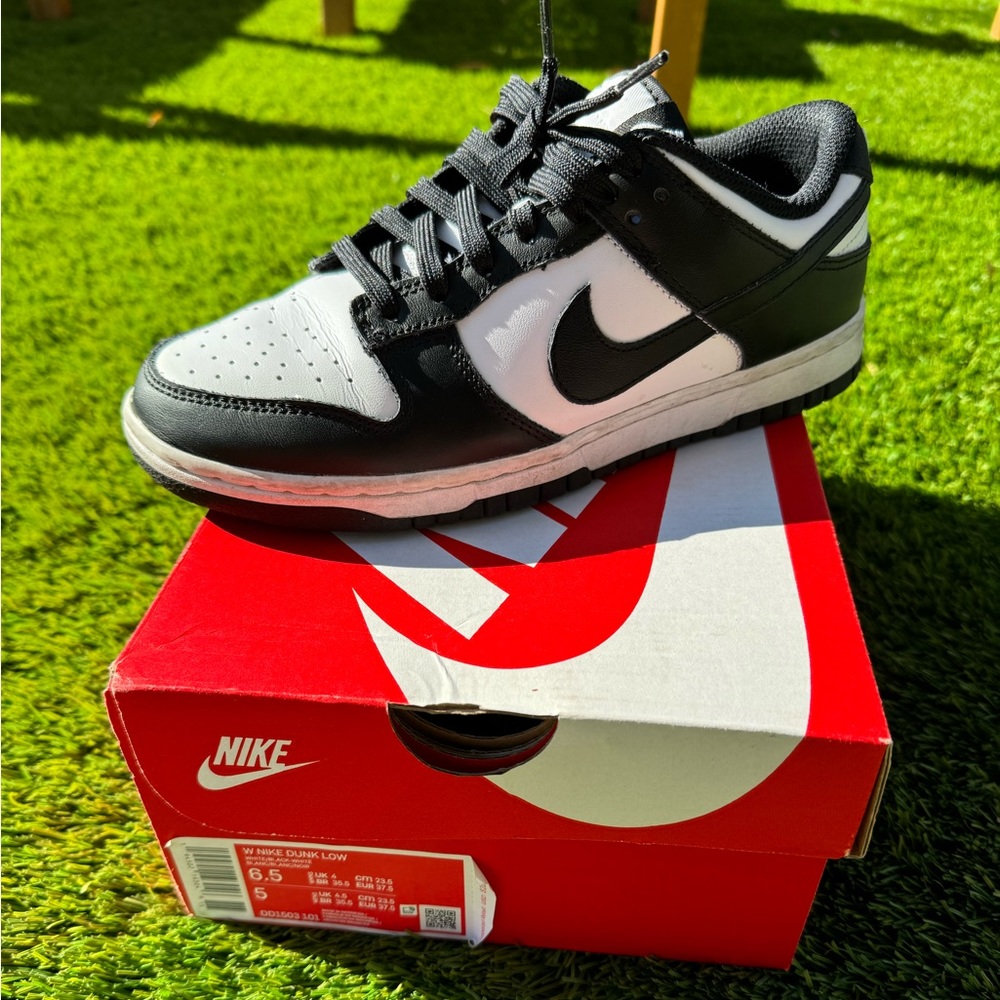 Nike Dunk Low 6.5 Women Pandas